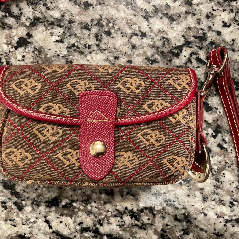 Dooney & Bourke